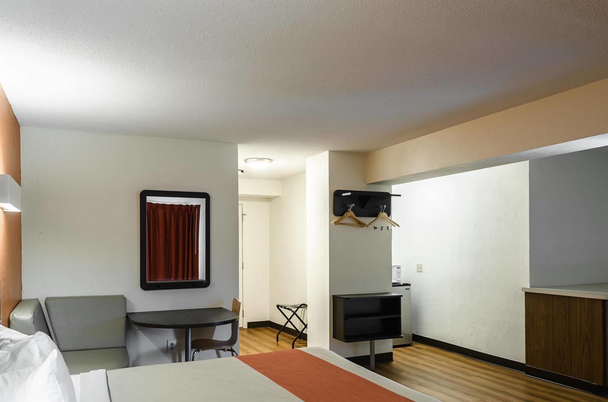 Motel 6 - Westborough Boston Northborough Eksteriør billede